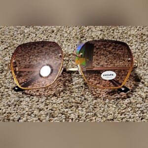 🛍3 For $18🛍RSQ Gold Frame Sunglasses with Brown Gradient Lenses